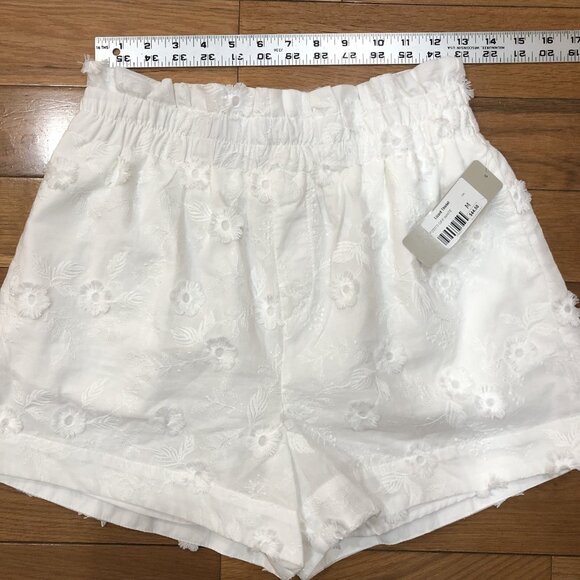 NEW Callie Mac Lizard Thicket Off White Floral Embroidered Shorts Size M - Picture 5 of 10